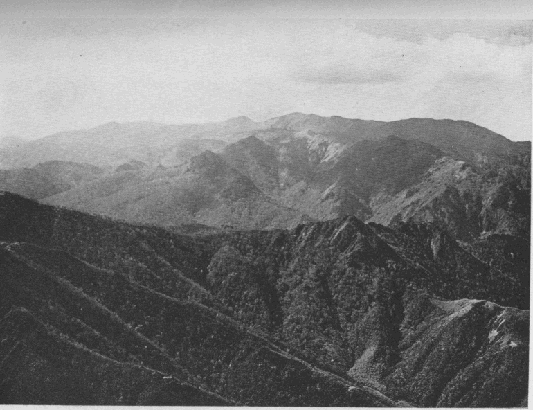 「●上越国境山脈（三国山より）」のキャプション付きの写真