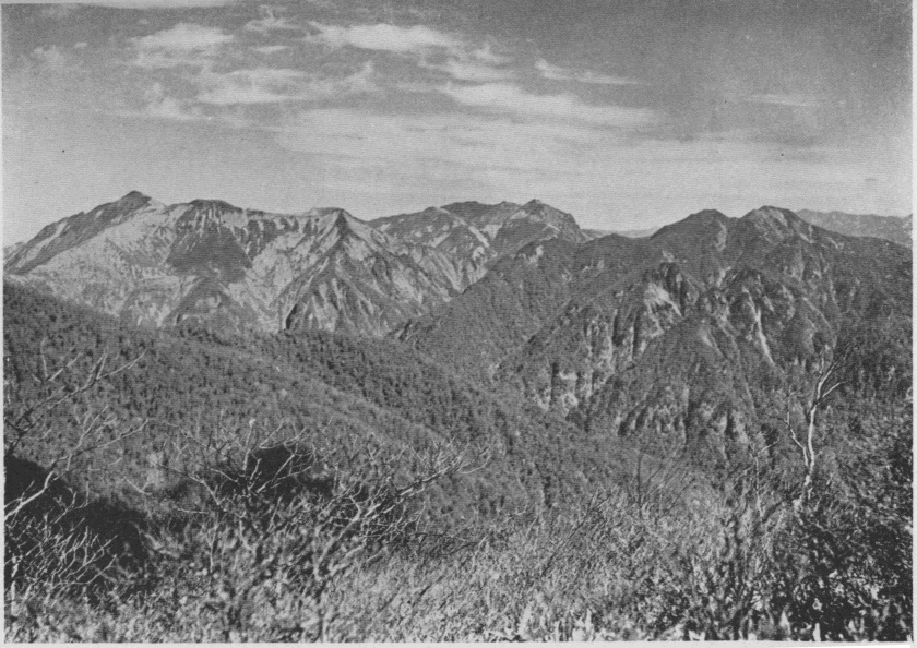 「●万太郎山・谷川岳・小出俣岳（三国山より）」のキャプション付きの写真